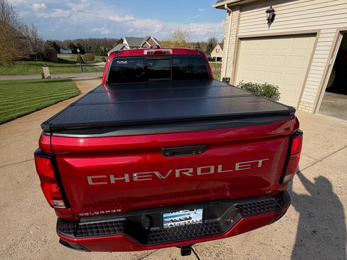 Used 2024 Chevrolet Colorado LT w/ LT Convenience Package III image 17