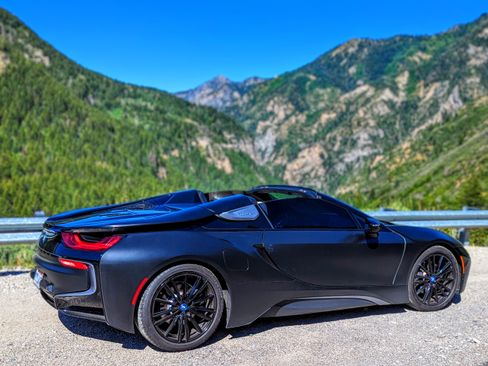 Used 2019 BMW i8 Roadster image 5