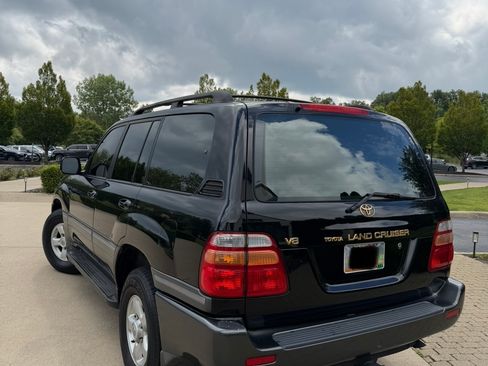 Used 1998 Toyota Land Cruiser w/ Leather Trim Pkg AWD/4WD image 5