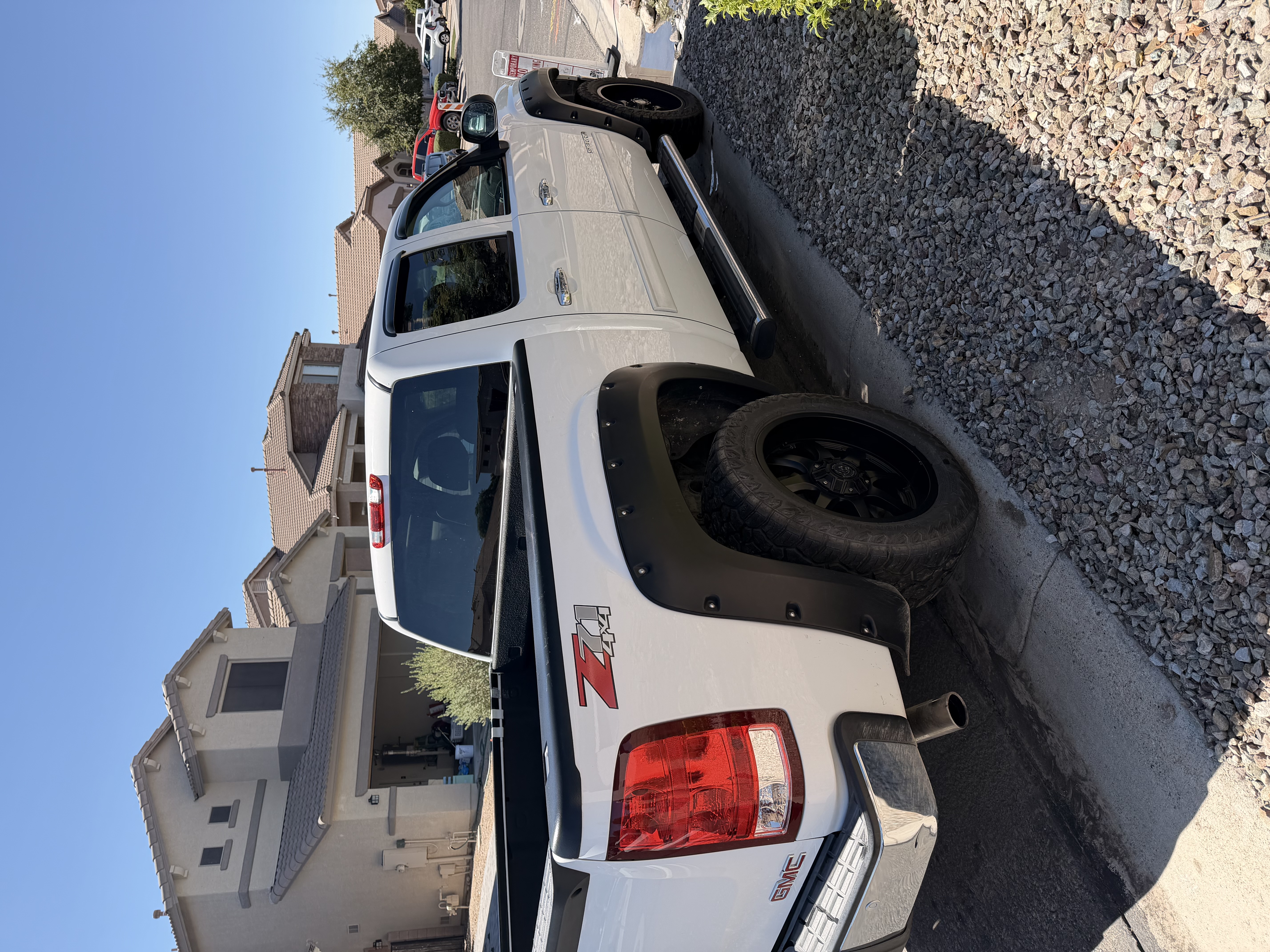 Used 2010 GMC Sierra 1500 SLT AWD/4WD image 4