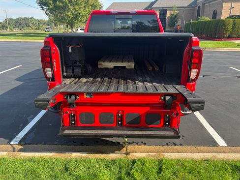 Used 2022 GMC Sierra 1500 Elevation w/ Elevation Premium Package AWD/4WD image 10