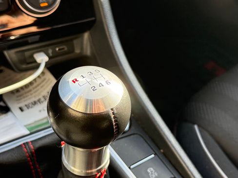 Used 2021 Volkswagen Jetta GLI image 24