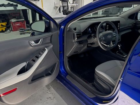 Used 2022 Hyundai Ioniq Blue image 6