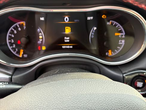 Used 2018 Jeep Grand Cherokee Trailhawk w/ Trailhawk Luxury Group image 2