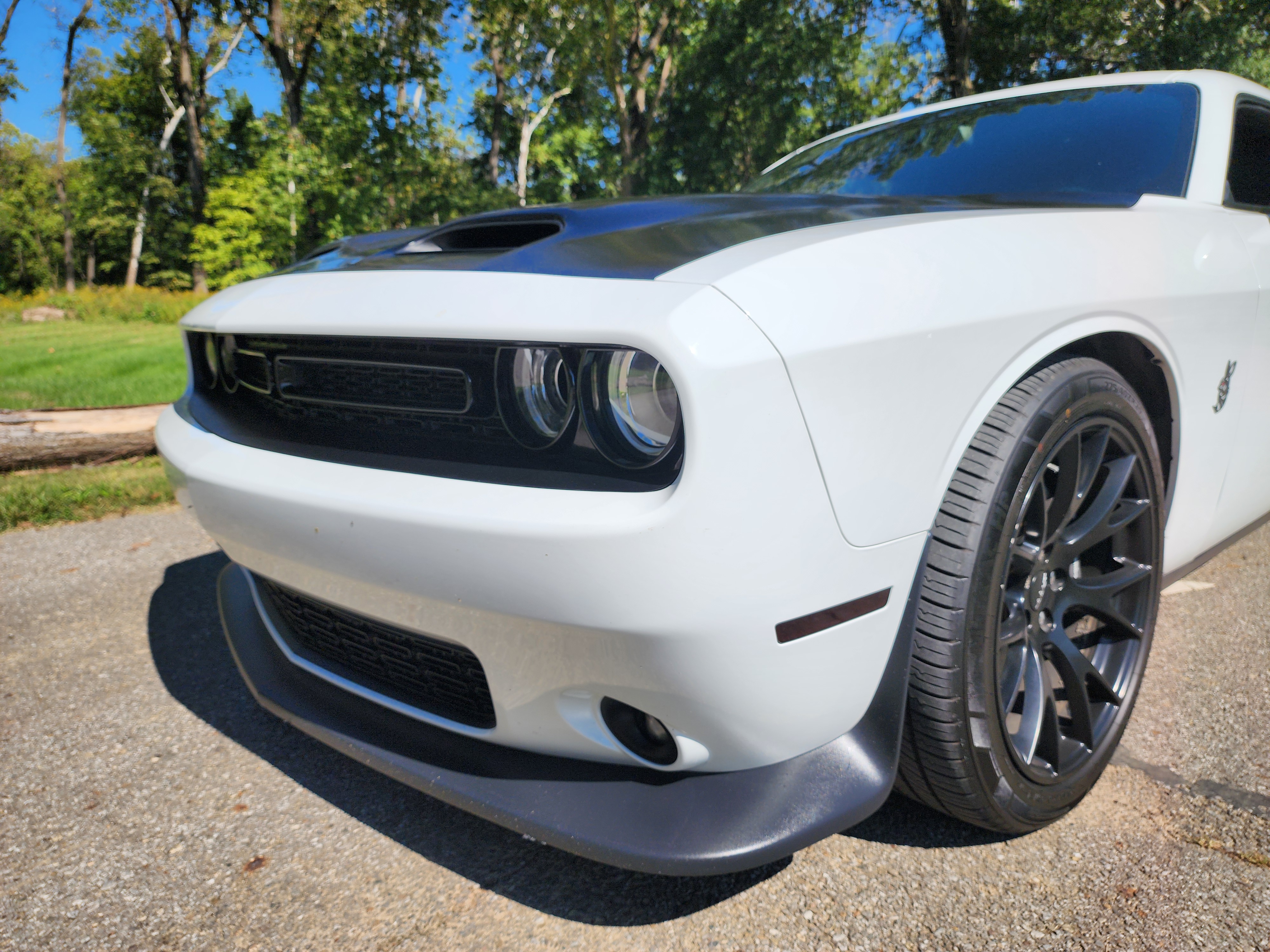 Used 2016 Dodge Challenger R/T Scat Pack w/ Leather Interior Group RWD image 2