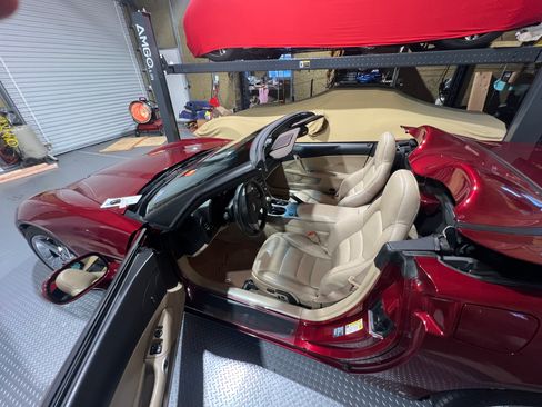 Used 2007 Chevrolet Corvette Convertible w/ Performance Package image 4