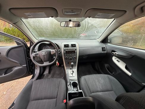 Used 2011 Toyota Corolla S image 6