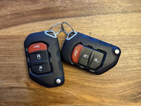 Used 2018 Jeep Wrangler Unlimited Sahara image 17