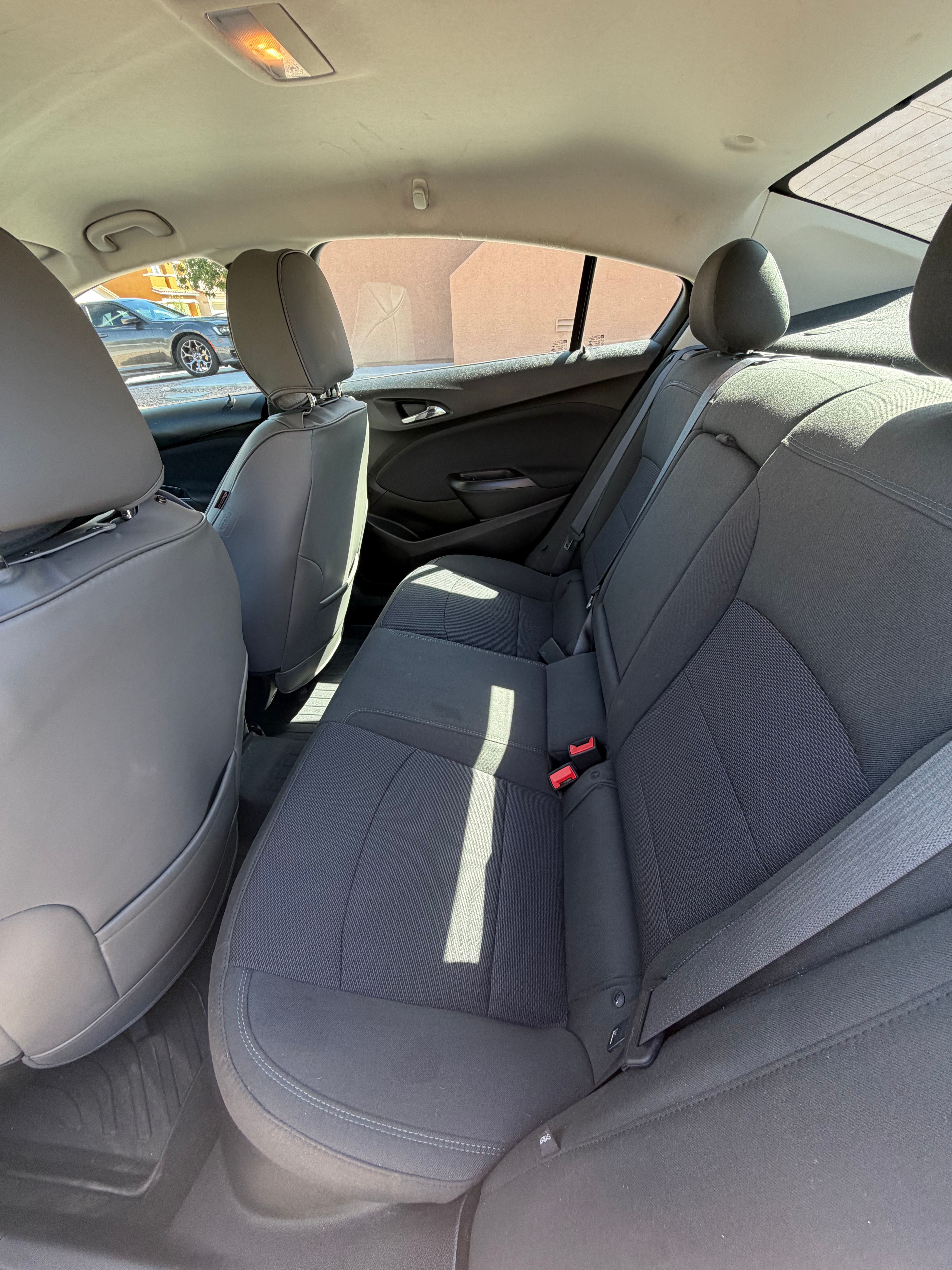 Used 2017 Chevrolet Cruze LT FWD image 13