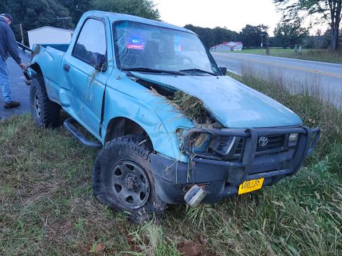 Used 1997 Toyota Tacoma 4x4 Regular Cab image 12