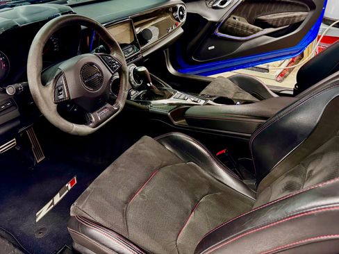 Used 2018 Chevrolet Camaro ZL1 image 14