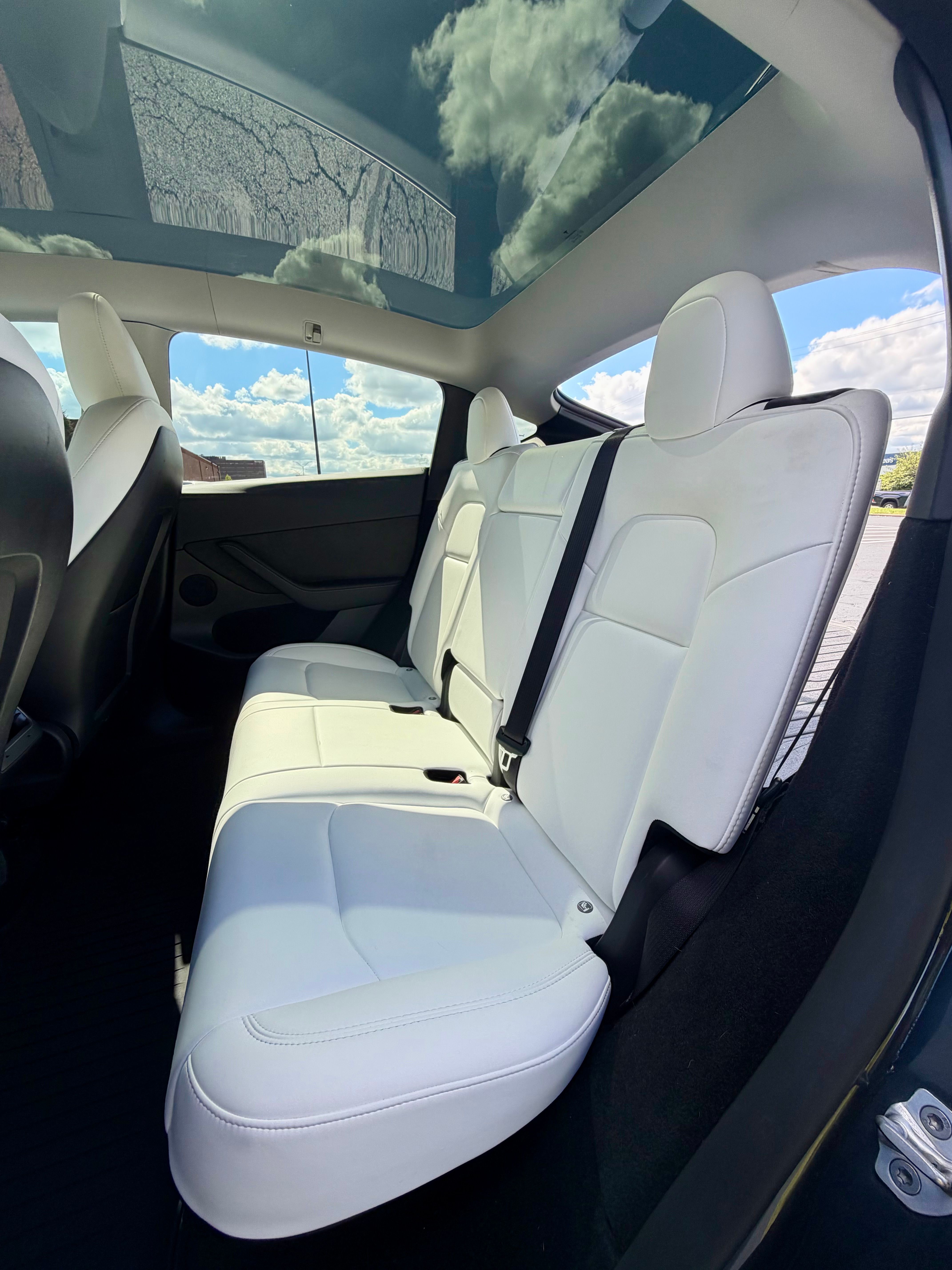 Used 2024 Tesla Model Y Performance AWD/4WD image 11