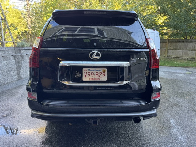 Used 2022 Lexus GX 460 Luxury w/ Sport Design Package AWD/4WD image 6