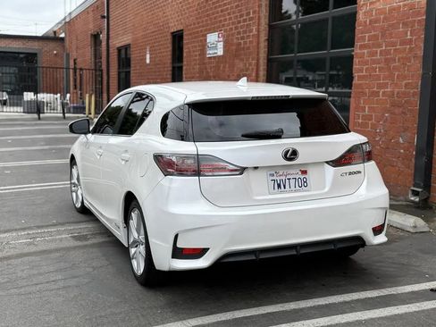 Used 2017 Lexus CT 200h 200h Hatchback 4D image 13