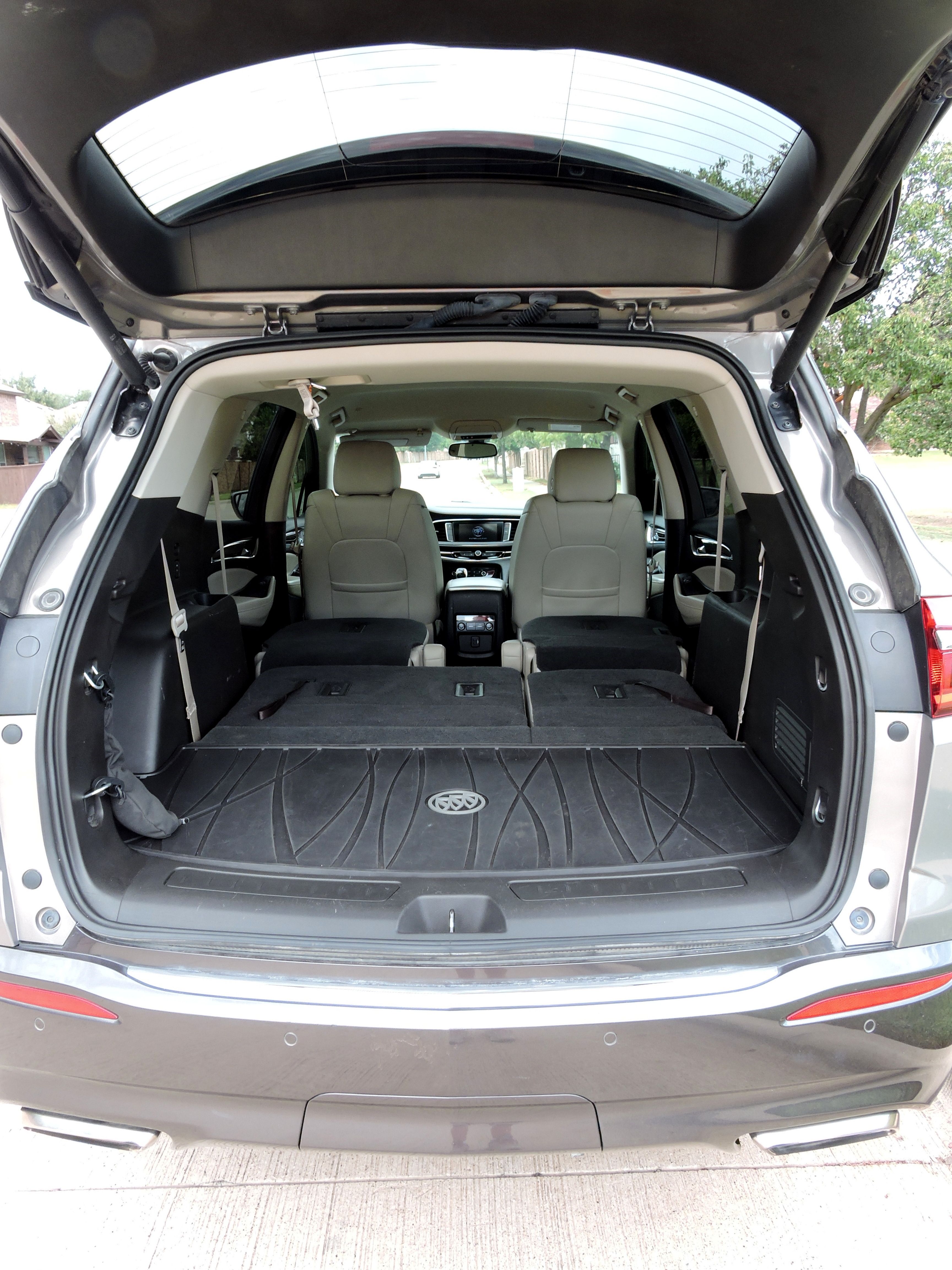 Used 2019 Buick Enclave Essence FWD image 12