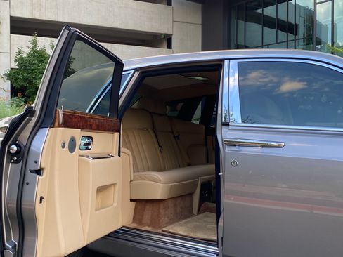 Used 2007 Rolls-Royce Phantom Sedan image 12