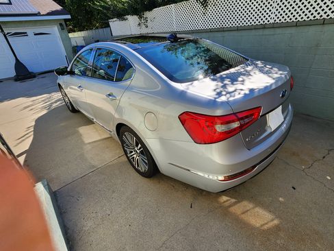 Used 2016 Kia Cadenza Premium w/ Luxury Plus Package image 8