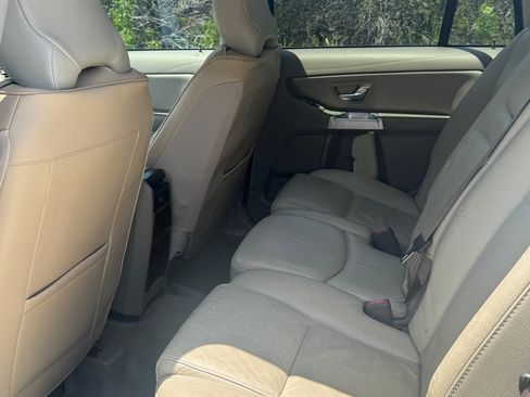Used 2004 Volvo XC90 2.5T AWD/4WD image 11