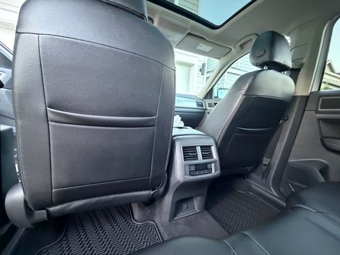 Used 2018 Volkswagen Atlas Launch Edition AWD/4WD image 14