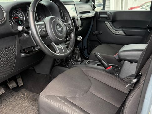Used 2015 Jeep Wrangler Unlimited Sport AWD/4WD image 14