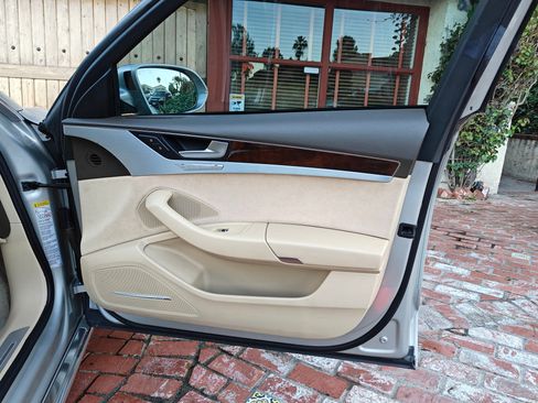 Used 2015 Audi A8 3.0T w/ Premium Package image 22