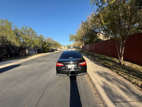 Used 2018 Subaru Legacy 3.6R Limited image 6