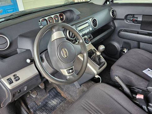 Used 2009 Scion xB image 5