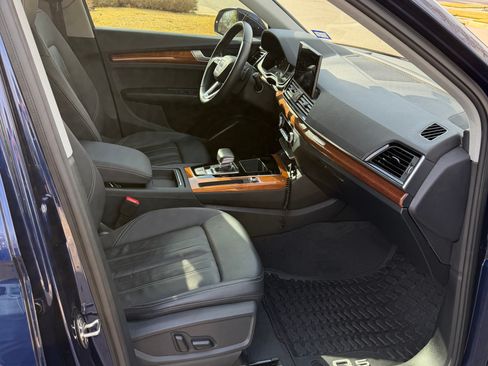Used 2022 Audi Q5 2.0T Premium image 11