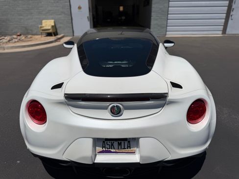 Used 2018 Alfa Romeo 4C Coupe w/ Coupe Track Package 1 RWD image 13