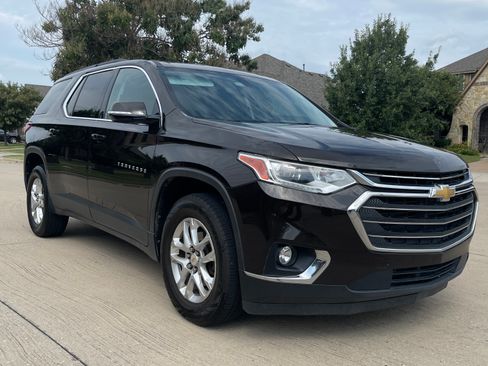 Used 2019 Chevrolet Traverse LT w/ LPO, Floor Liner Package image 2