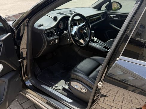 Used 2018 Porsche Macan S AWD/4WD image 11