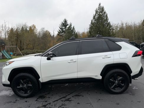 Used 2020 Toyota RAV4 XSE image 1