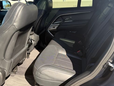 Used 2023 Land Rover Range Rover SE image 21