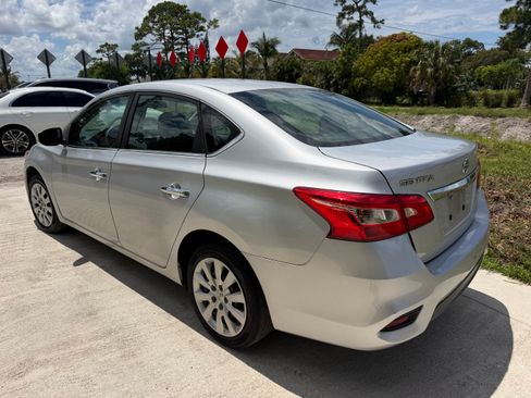 Used 2018 Nissan Sentra S FWD image 5