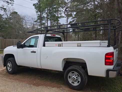 Used 2013 Chevrolet Silverado 2500 W/T image 2