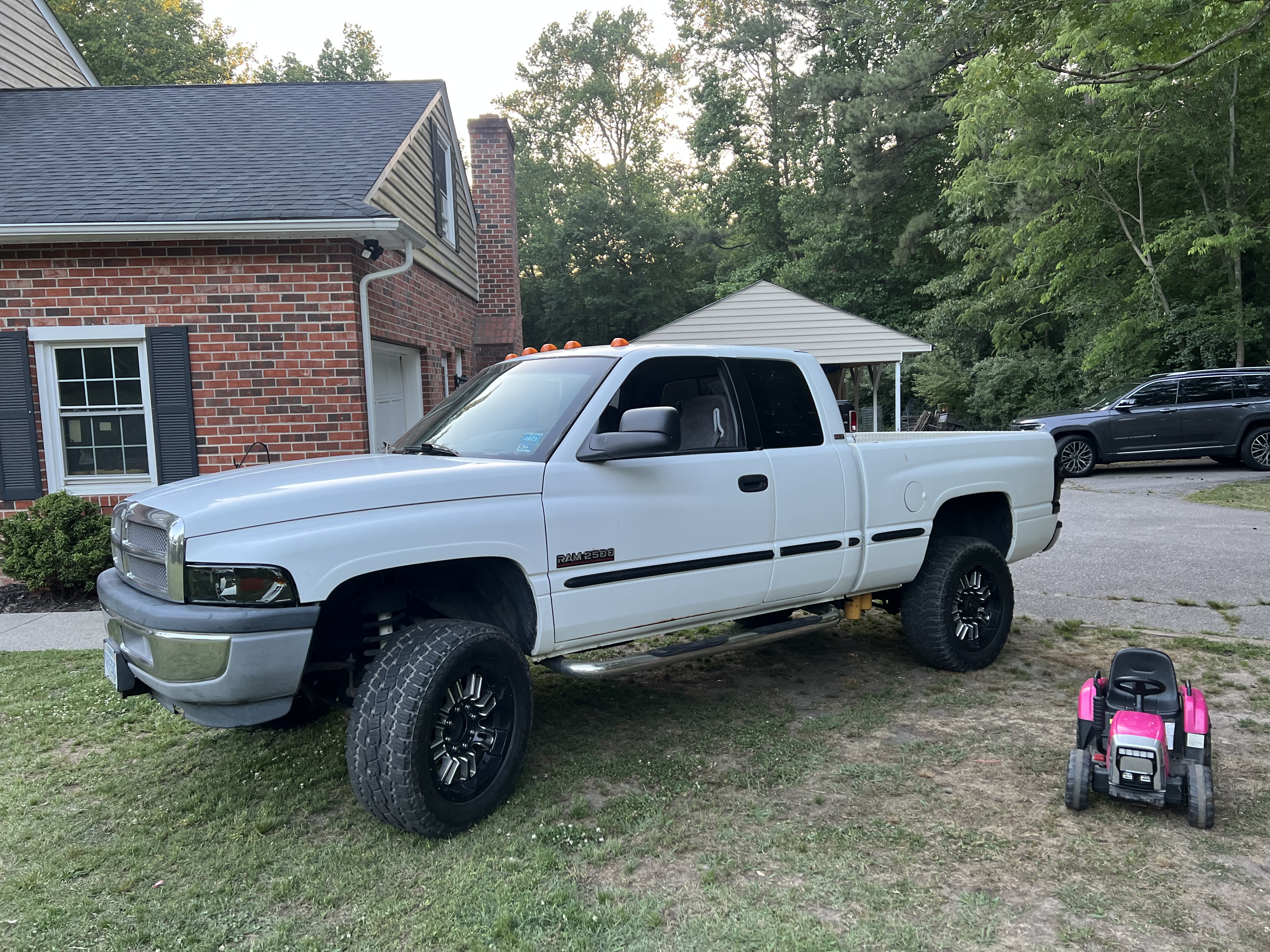 Used 1998 Dodge Ram 2500 Truck 4x4 Quad Cab image 2