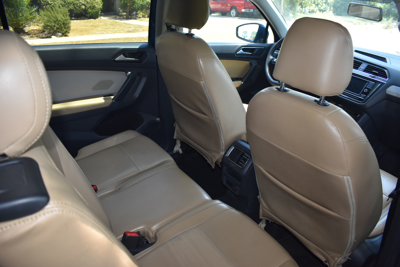 Used 2018 Volkswagen Tiguan S FWD image 4
