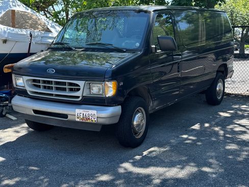 Used 1999 Ford E-250 and Econoline 250 RWD image 1