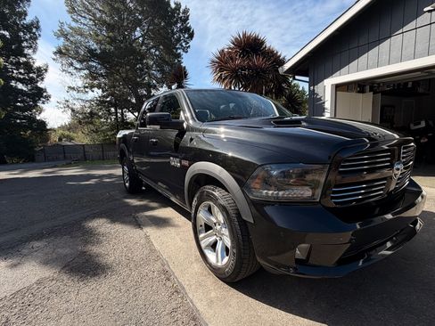 Used 2015 RAM 1500 Sport w/ Sport Premium Group image 4