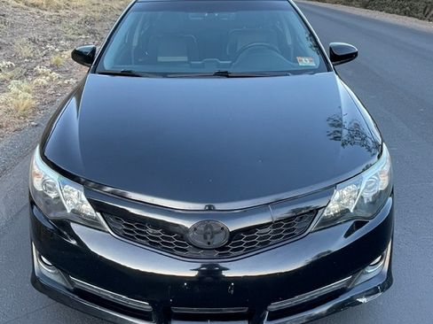 Used 2013 Toyota Camry SE FWD image 1