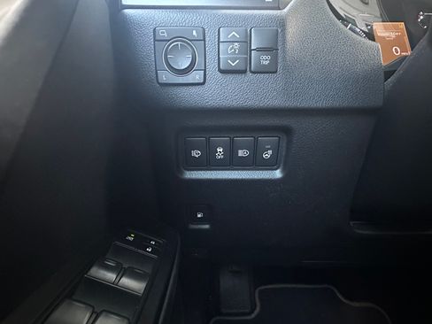 Used 2022 Lexus GX 460 AWD/4WD image 10