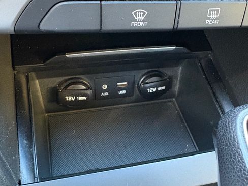 Used 2018 Hyundai Elantra SEL image 17