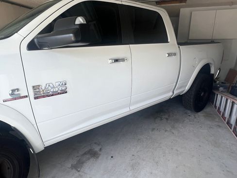Used 2014 RAM 2500 Laramie AWD/4WD image 5