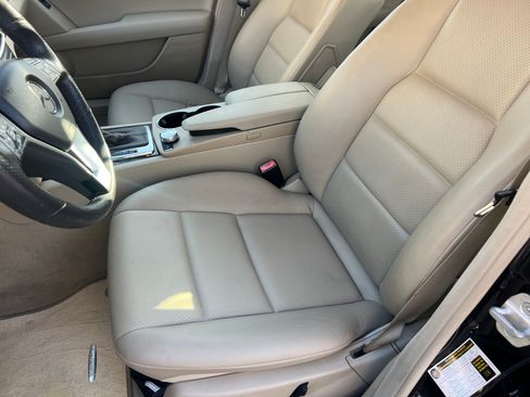 Used 2014 Mercedes-Benz C 250 Sedan image 6