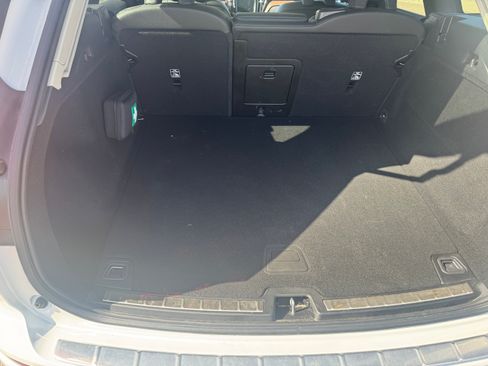 Used 2024 Volvo XC60 B5 Plus w/ Protection Package Premier image 6