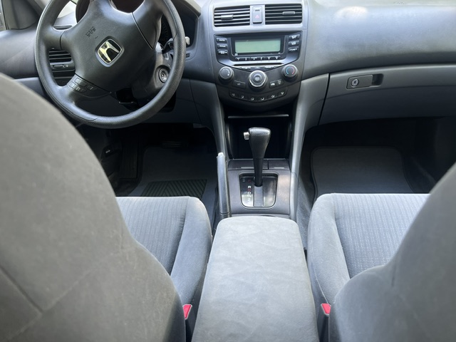 Used 2005 Honda Accord LX image 9
