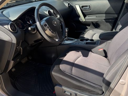 Used 2012 Nissan Rogue SV image 6
