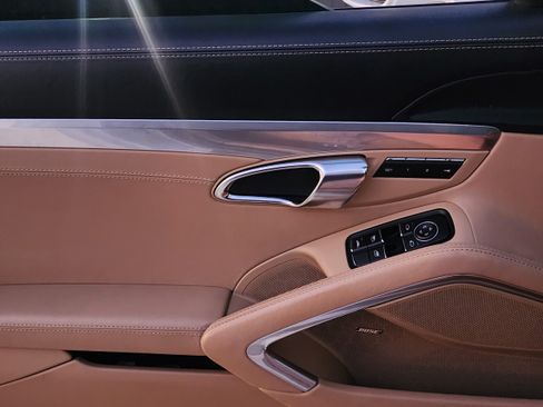 Used 2016 Porsche 911 Turbo image 15