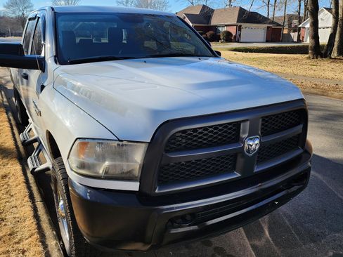 Used 2018 RAM 2500 Tradesman image 5