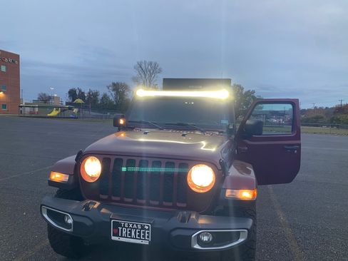 Used 2021 Jeep Gladiator Sport image 29